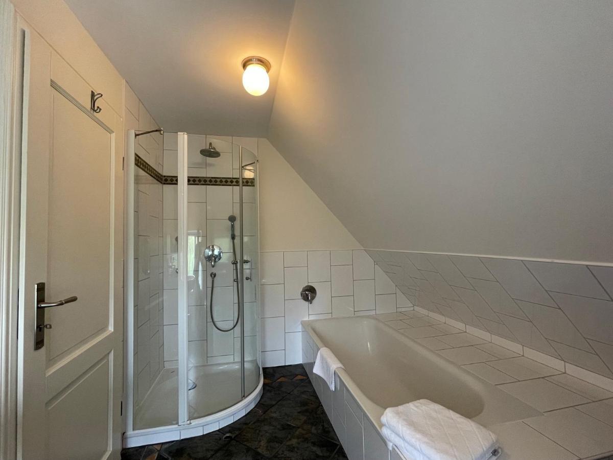 Gaestehaus Zum Krug Husum  Zewnętrze zdjęcie